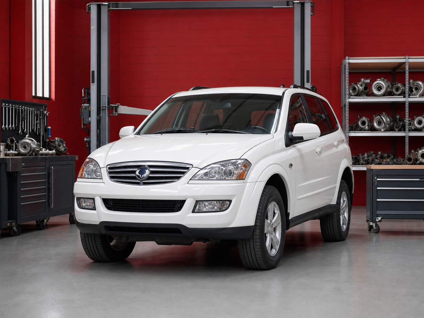 Белый SsangYong Kyron в сервисе по ремонту турбин